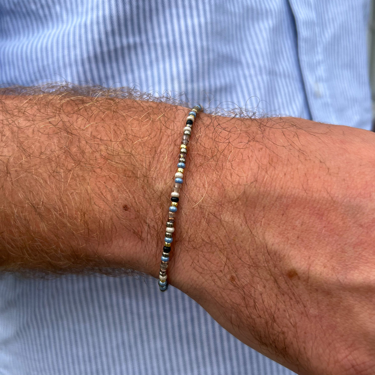 Armbånd Gustav elastisk – herrearmbånd på håndledd