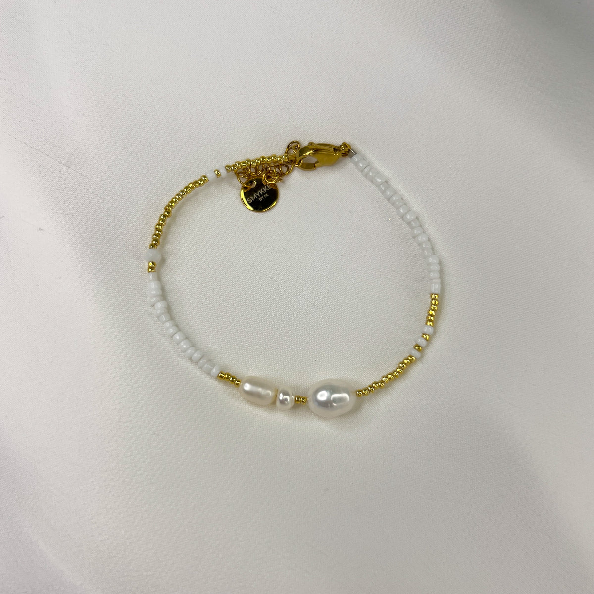 Armbånd Marianne – perlearmbånd med gulllås