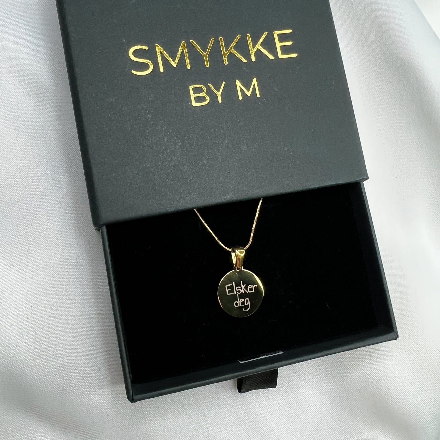 Gravert halskjede - hjerte/sirkel