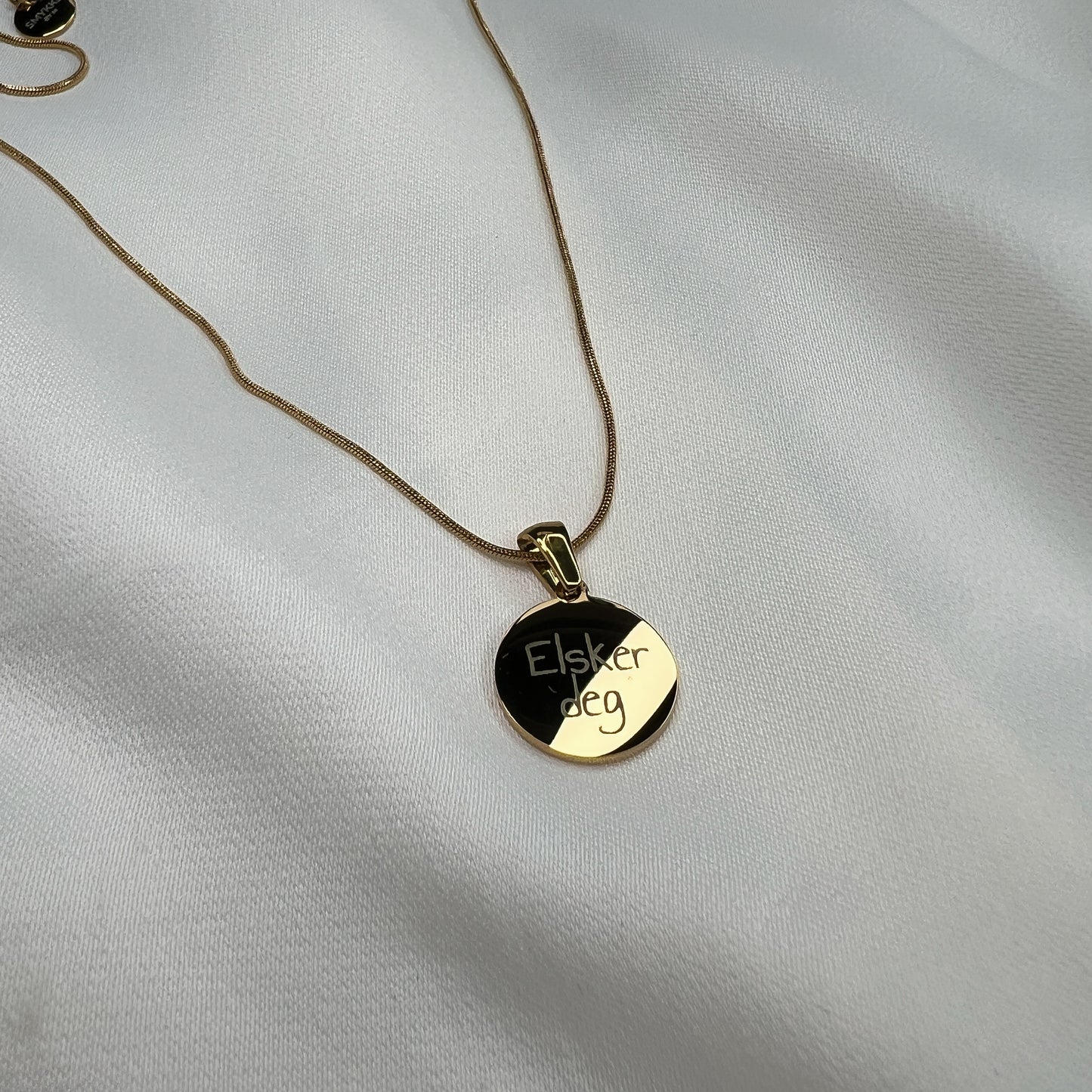 Gravert halskjede - hjerte/sirkel