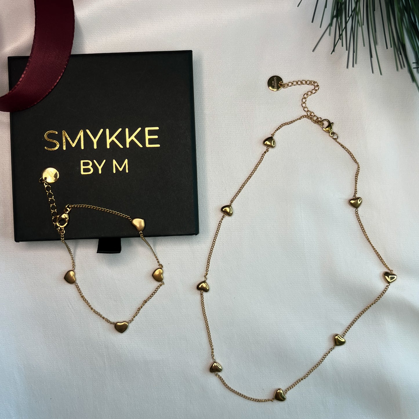 Smykkesett - Gullhjerter - Halskjede & Armbånd