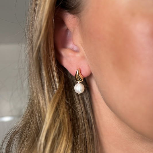 Øredobber - Perlefall - Dråpeformet med ferskvannsperle