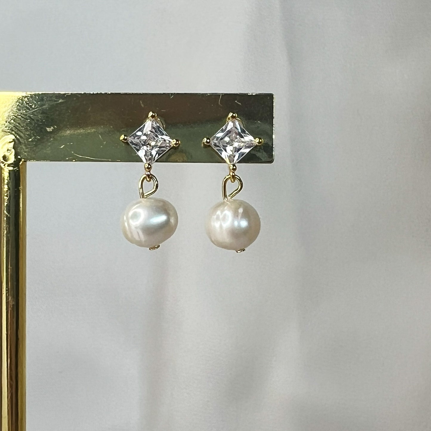 Øredobber - Tonje - Zirkonia & ferskvannsperle