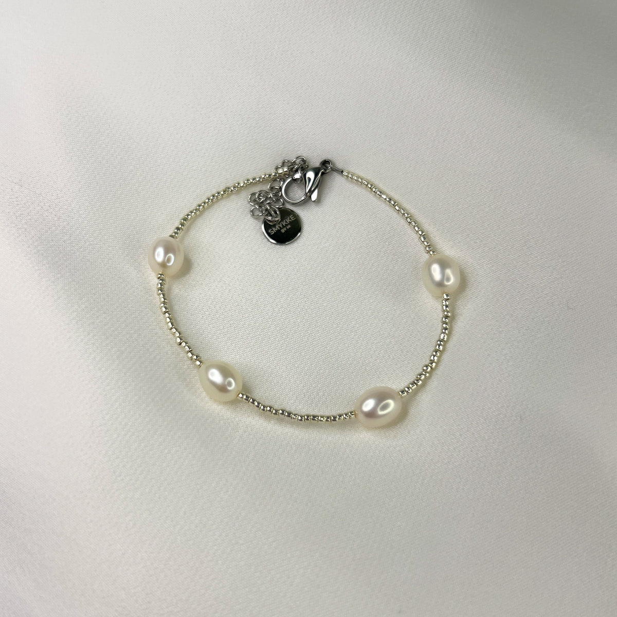 Armbånd Andrea i sølv med ferskvannsperler