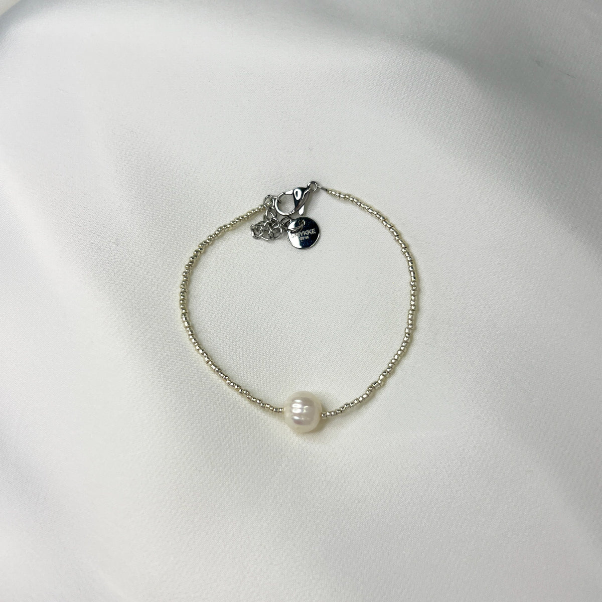 Armbånd Unni med ferskvannsperle og lås