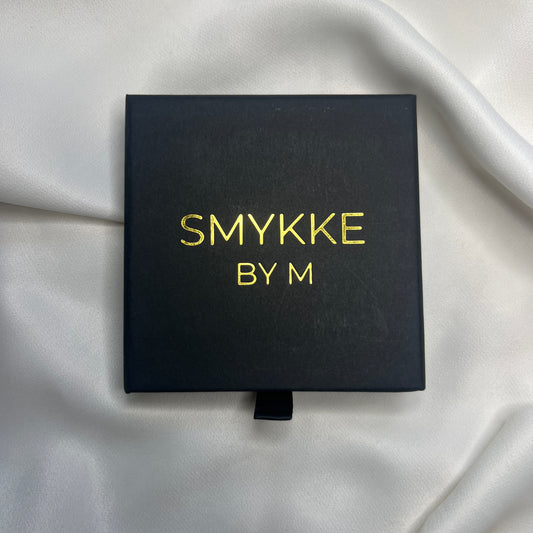 Sort gaveeske fra Smykke By M
