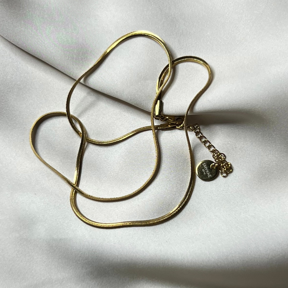 Halskjede snake chain gull 2 mm med lås